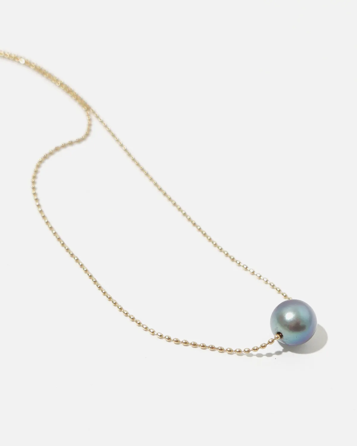 14k Gold Ball Chain Necklace w/ Black Pearl