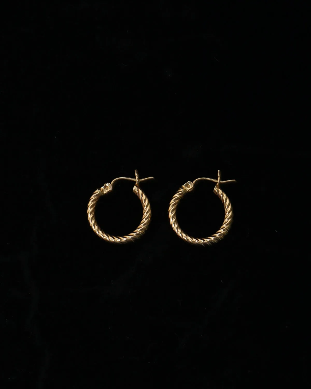 14k Gold Hoop Earrings 5/8"