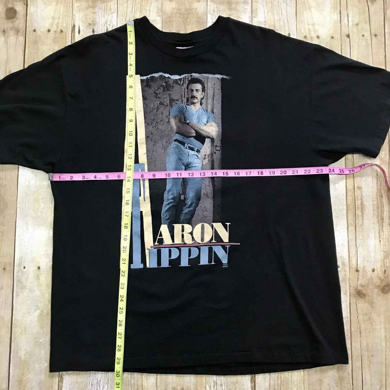 1992 Aaron Tippin Autographed Tee Size: XXL