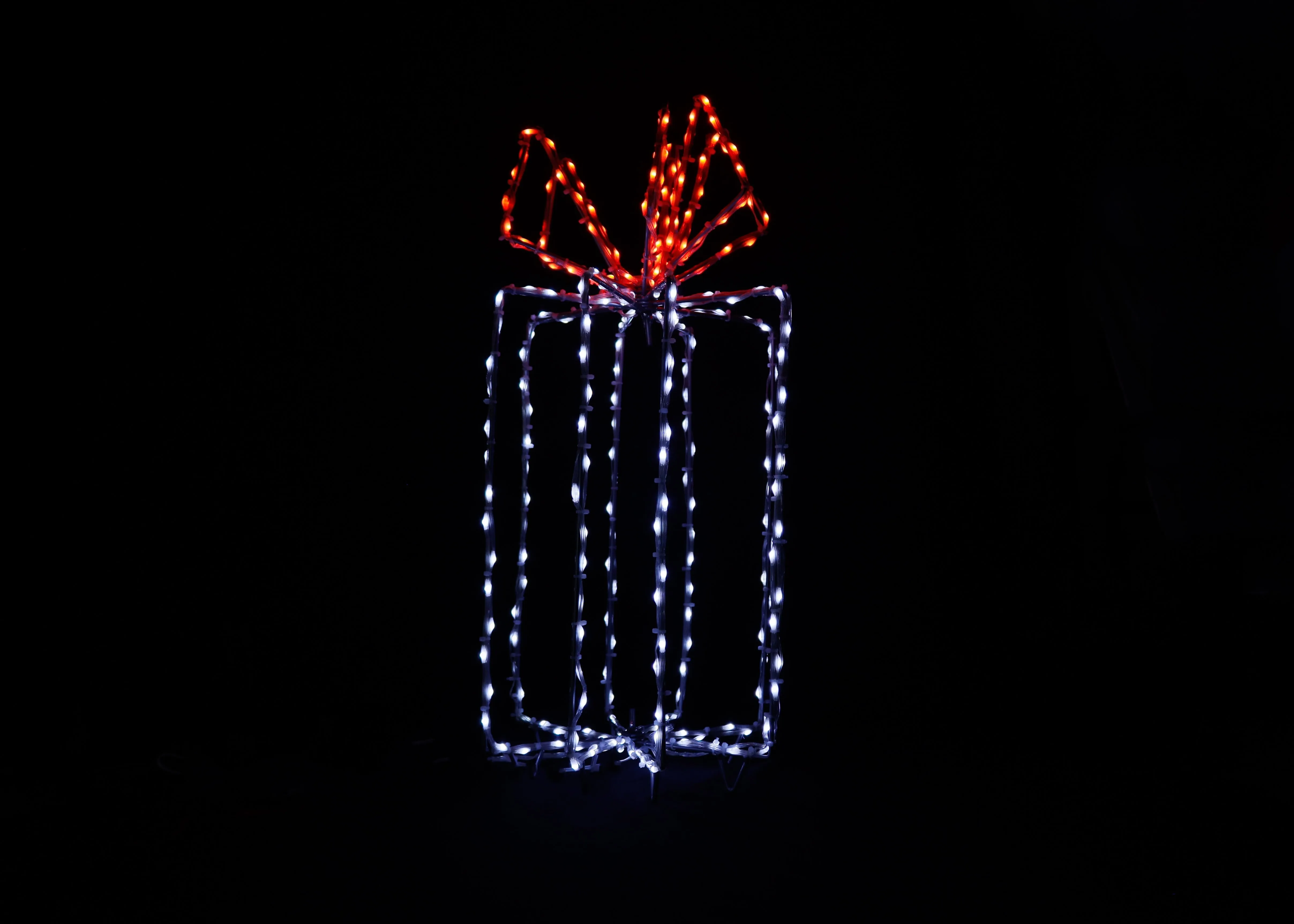 3D Giftbox Wire Decor - 28"