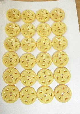 Burst of Spring...1.8 or 2cm Yellow Vintage Flower Buttons - 24 on card