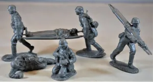 Classic Toy Soldiers World War II German Medical Team