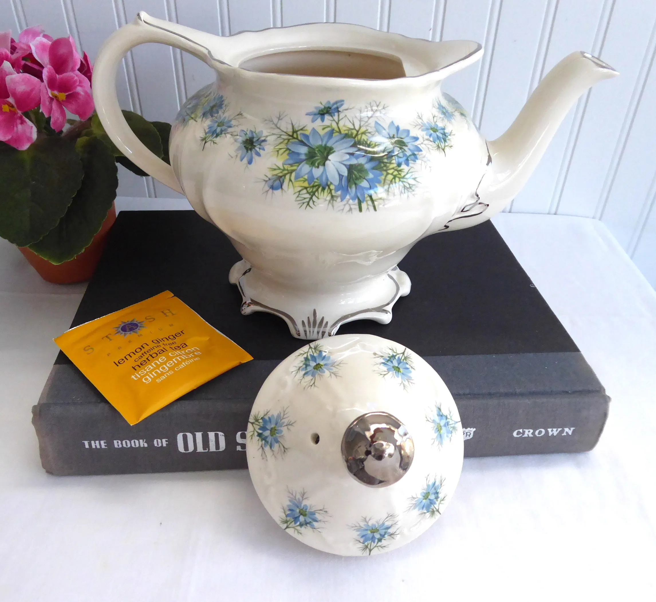 Gorgeous Sadler Teapot Victorian Shape Cornflowers Blue Platinum 1940s Large 4-6 Cups