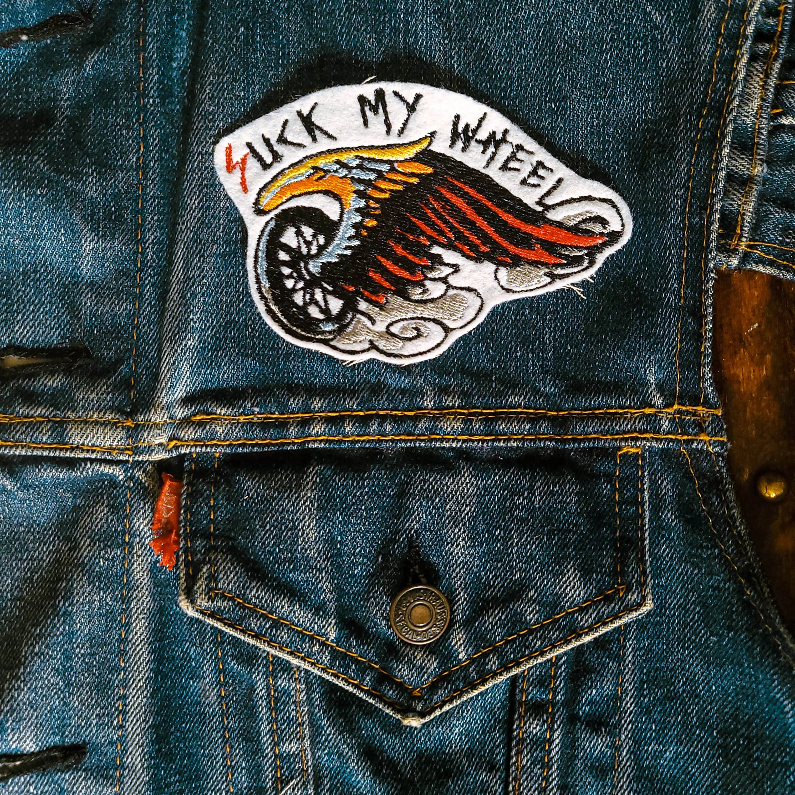 Patch brodé "Suck my wheel"