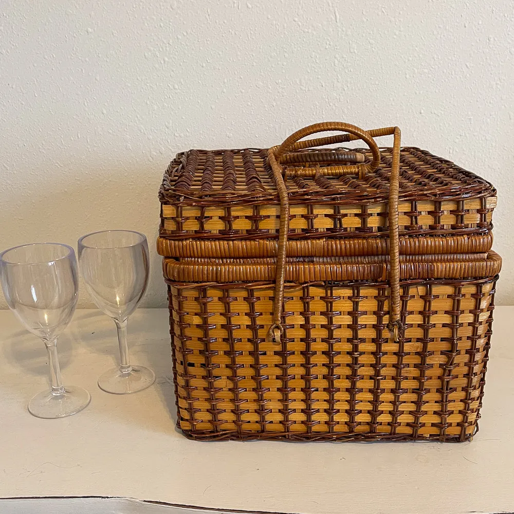 Picnic Basket - Vintage
