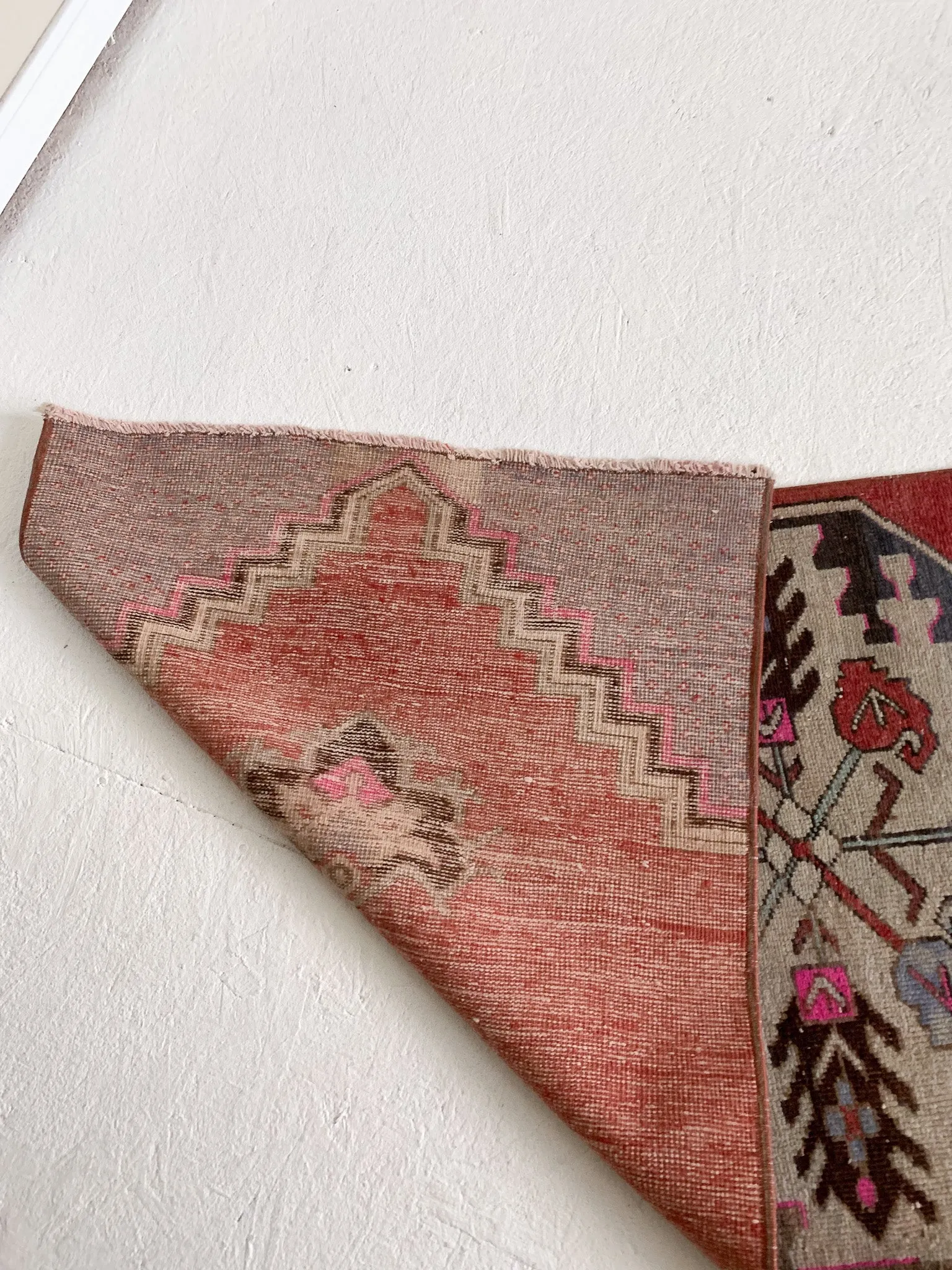 R1095 - 2' x 10.1' Vintage Turkish Runner Rug