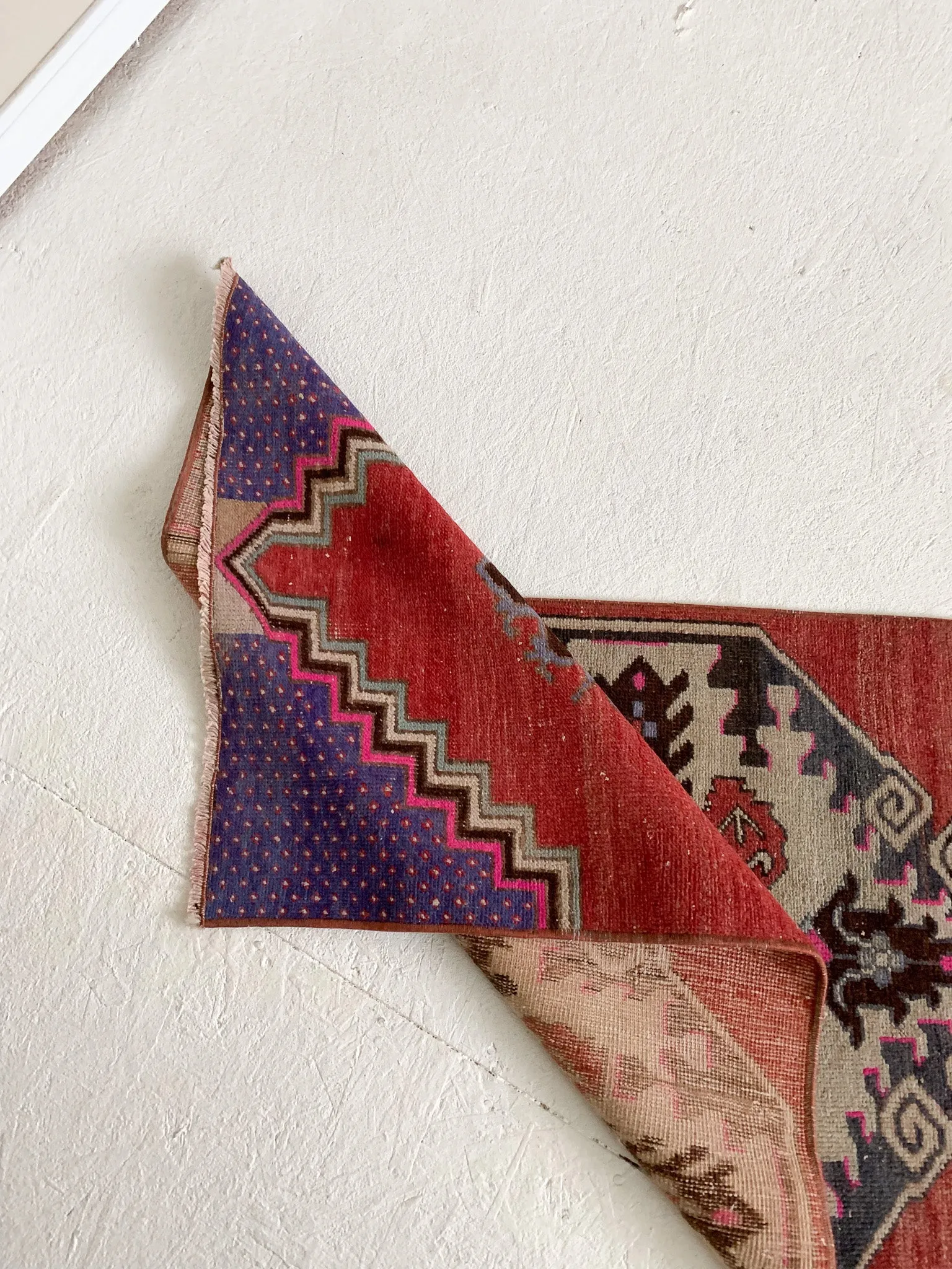 R1095 - 2' x 10.1' Vintage Turkish Runner Rug