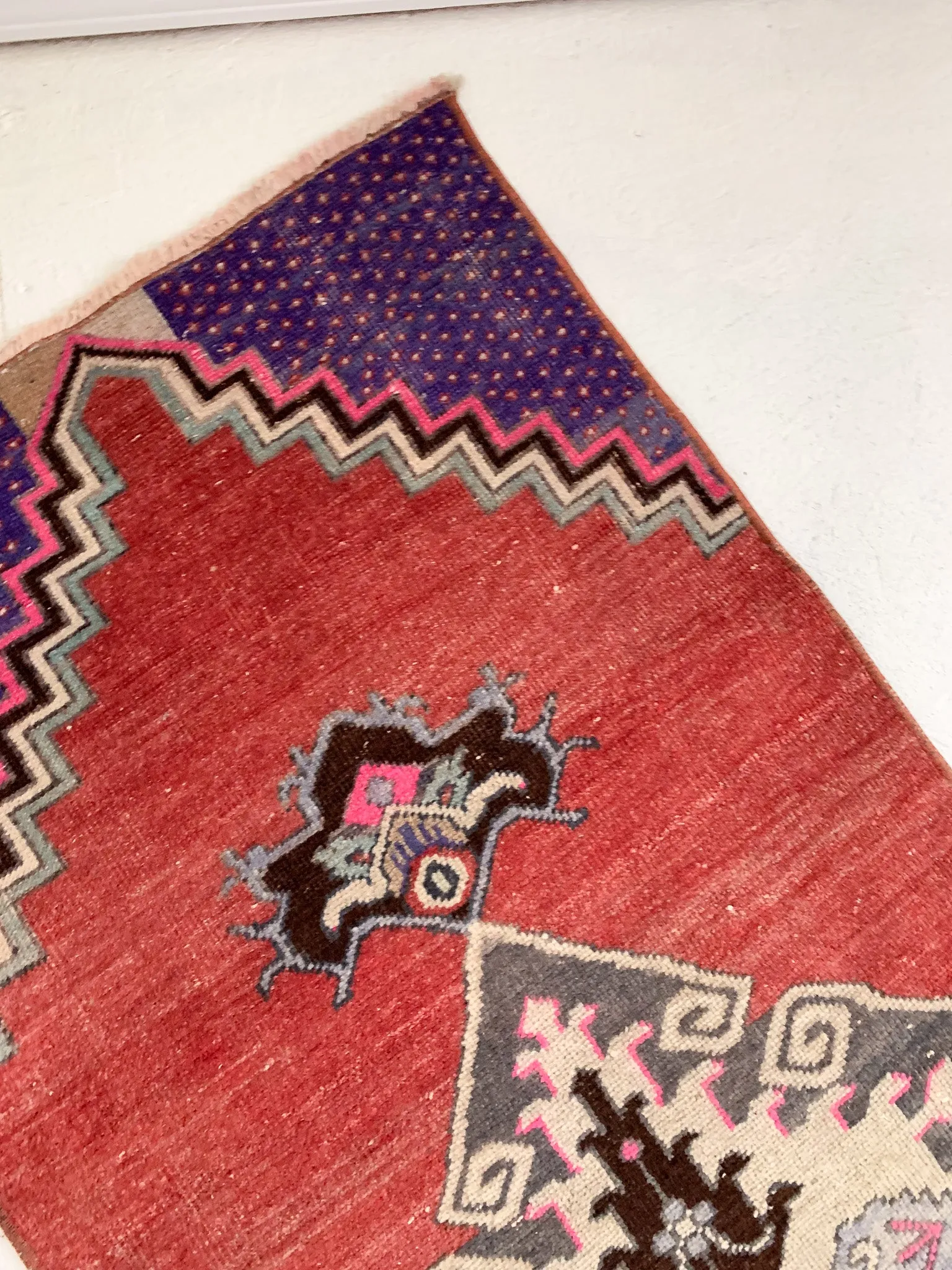 R1095 - 2' x 10.1' Vintage Turkish Runner Rug