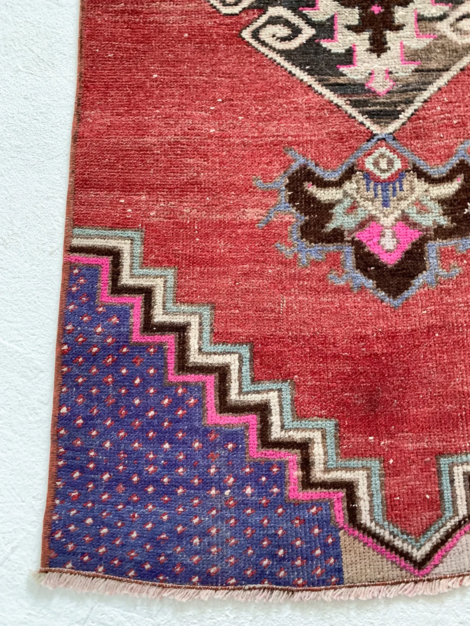 R1095 - 2' x 10.1' Vintage Turkish Runner Rug