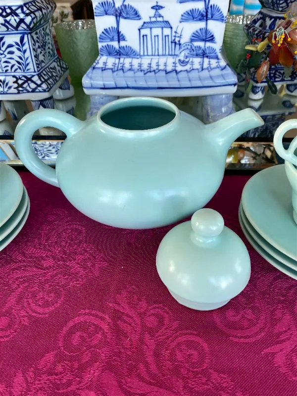 Vintage 1940's Franciscan ware tea set