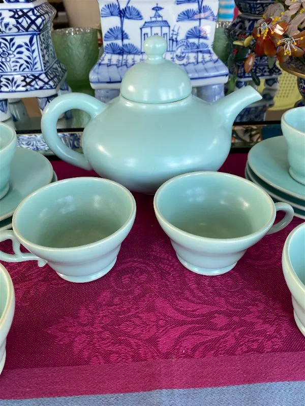 Vintage 1940's Franciscan ware tea set