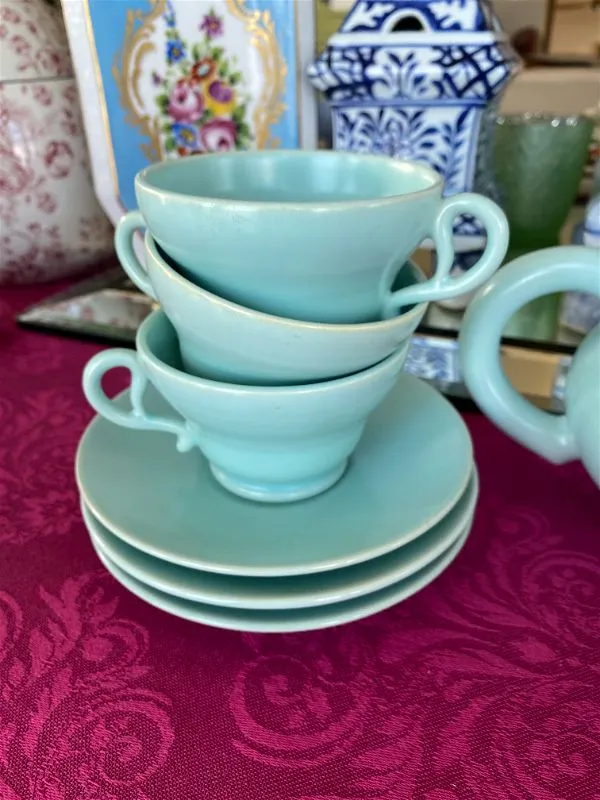 Vintage 1940's Franciscan ware tea set
