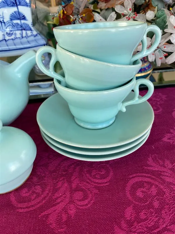 Vintage 1940's Franciscan ware tea set