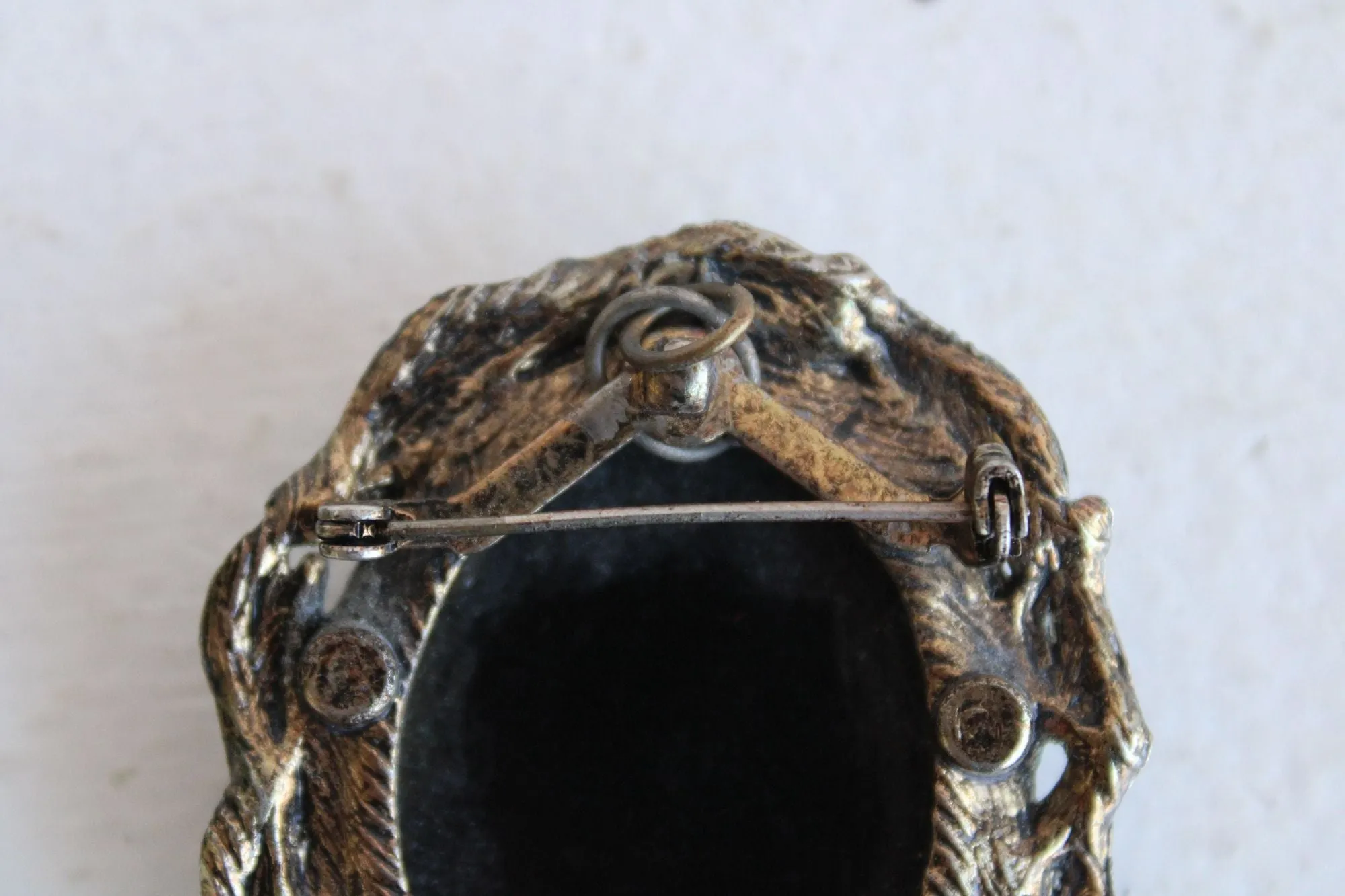 Vintage Antiqued Gold Tone Cameo Brooch