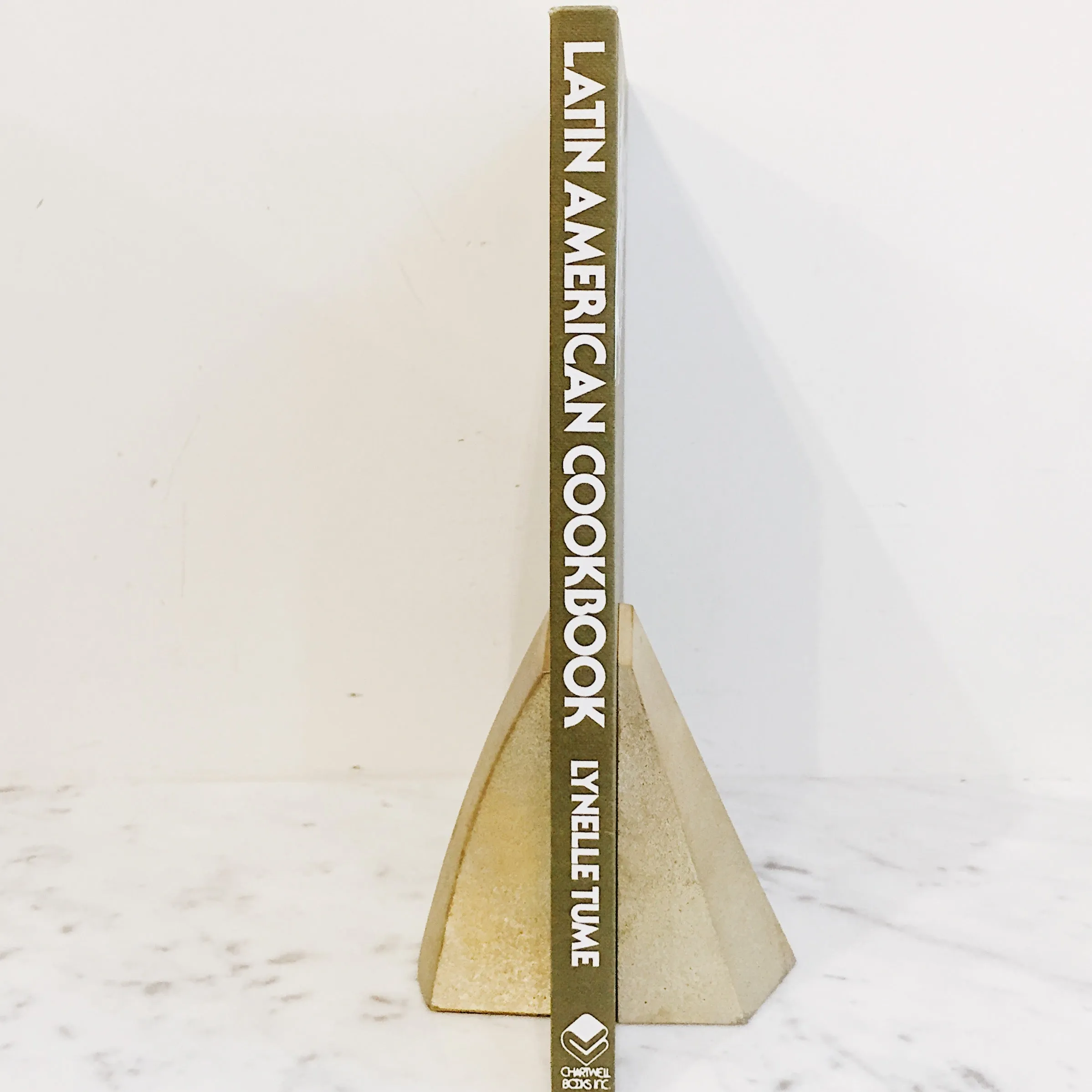 Vintage Cookbook: Latin American Cookbook by Lynelle Tume