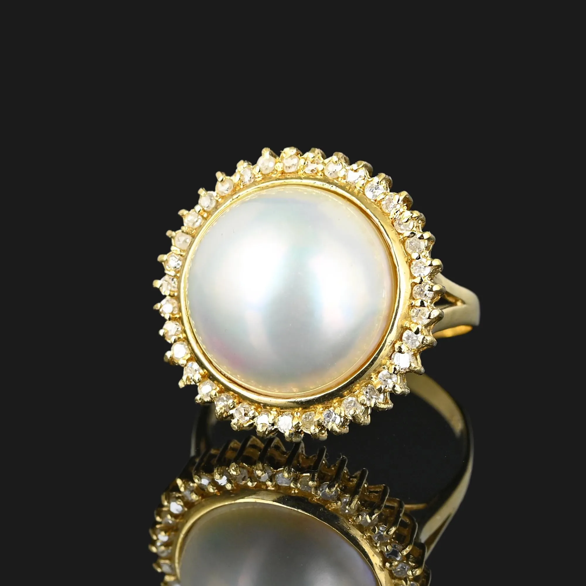 Vintage Diamond Halo Mabe Pearl Ring in 14K Gold