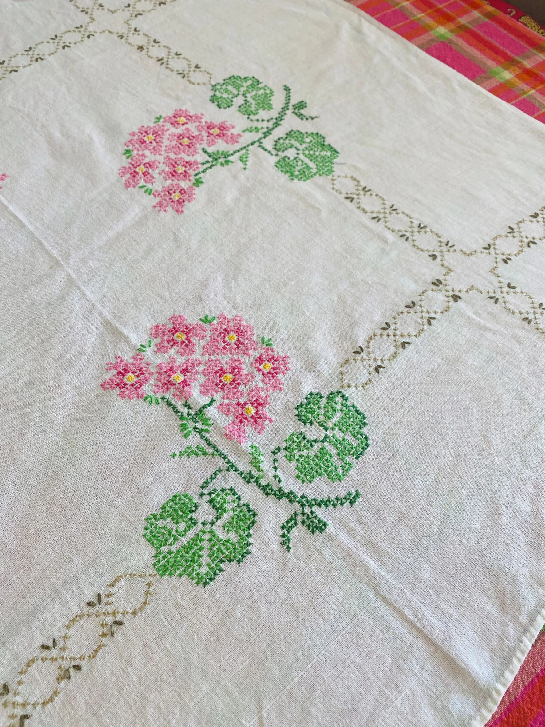 Vintage Linens -  Cross Stitch Tablecloth and four of Napkins